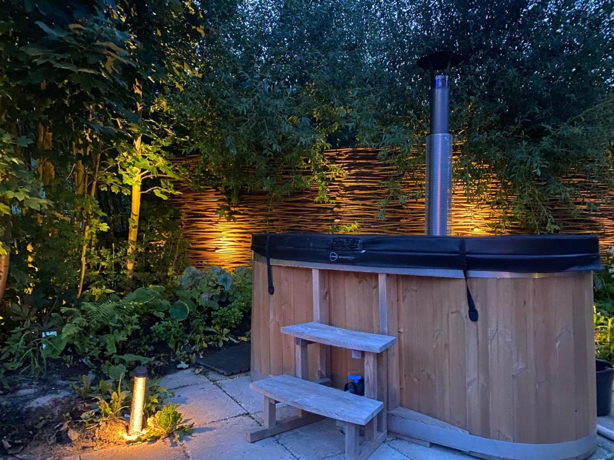 Bed & Wellness Klein Knorrestein With Private Hottub And Sauna And Tandembike Rental Included In Price Almere Exterior foto